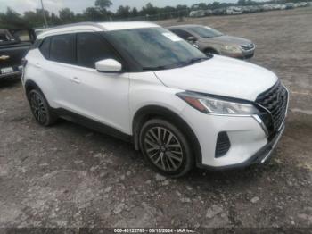  Salvage Nissan Kicks