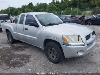  Salvage Mitsubishi Raider