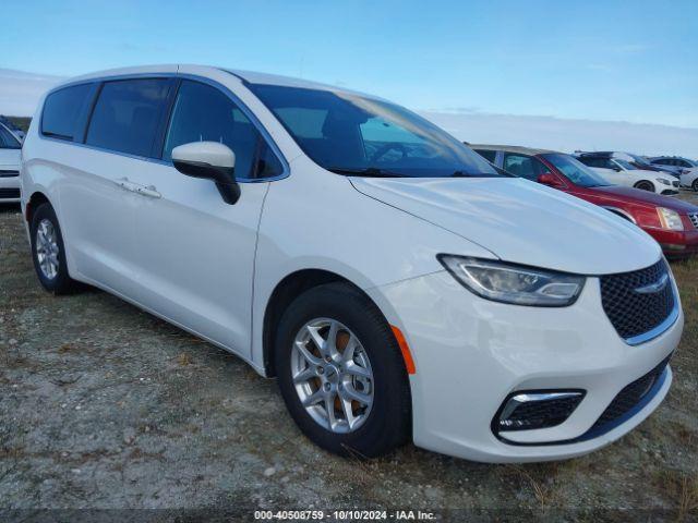  Salvage Chrysler Pacifica