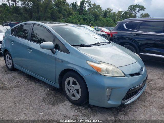  Salvage Toyota Prius