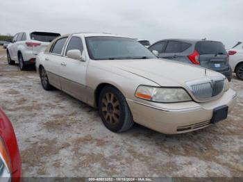  Salvage Lincoln Towncar