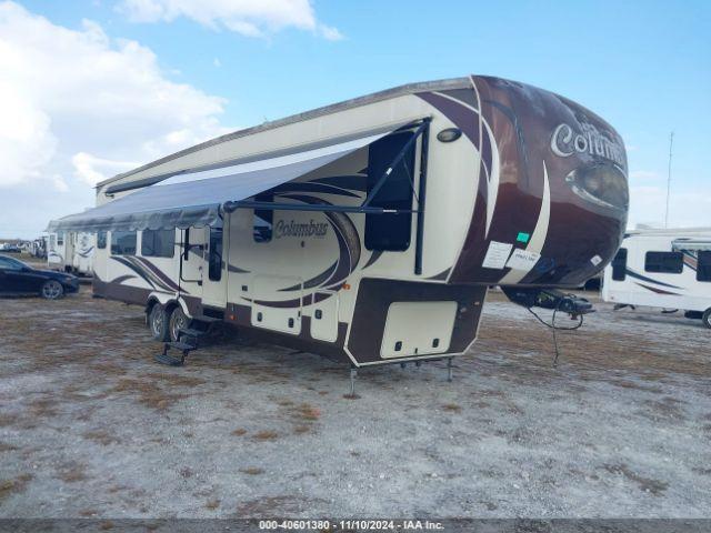  Salvage Palomino 5th Wheel