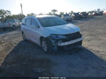  Salvage Chrysler Pacifica