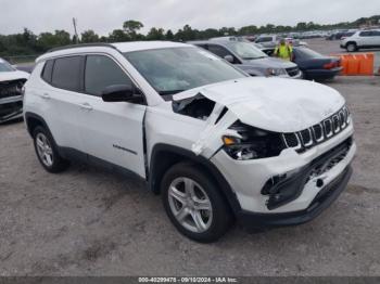  Salvage Jeep Compass