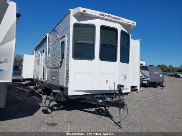  Salvage Jayco Jayflight Travel Trailer