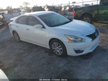  Salvage Nissan Altima