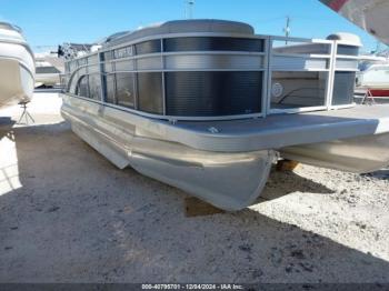  Salvage Bennington Boat