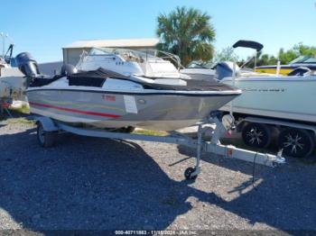  Salvage Bayliner Boat