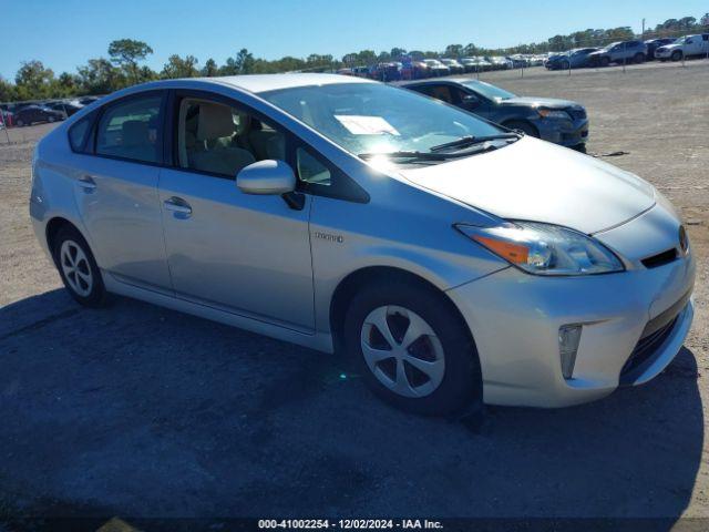  Salvage Toyota Prius