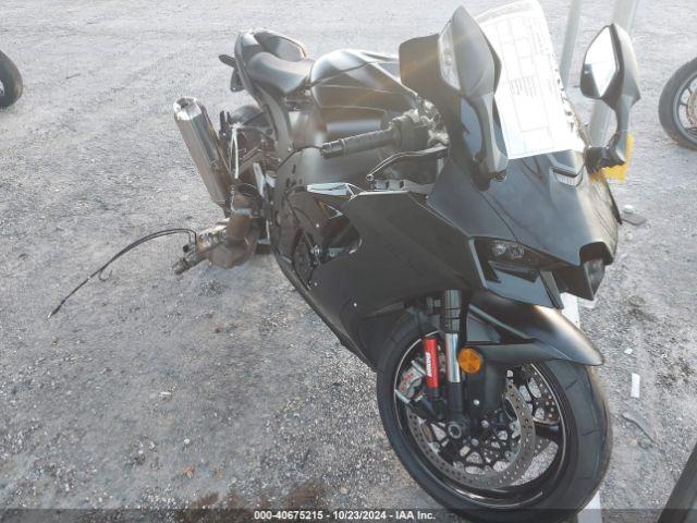  Salvage Kawasaki Zx1002