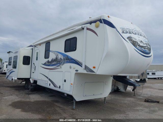  Salvage Heartland Bighorn Travel Trailer