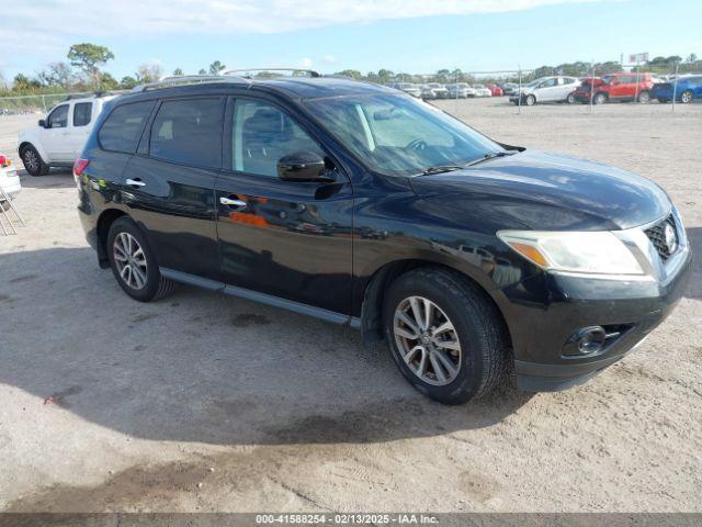  Salvage Nissan Pathfinder