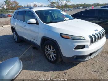  Salvage Jeep Cherokee