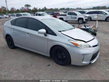  Salvage Toyota Prius