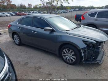  Salvage Nissan Altima