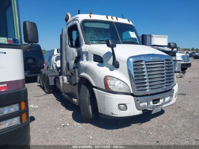  Salvage Freightliner Cascadia 113