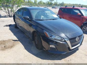  Salvage Nissan Altima