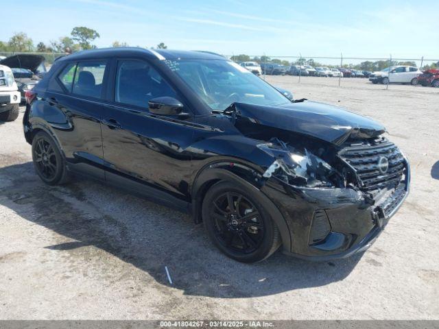  Salvage Nissan Kicks