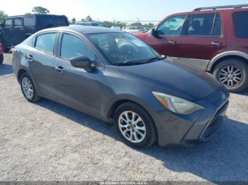  Salvage Toyota Yaris