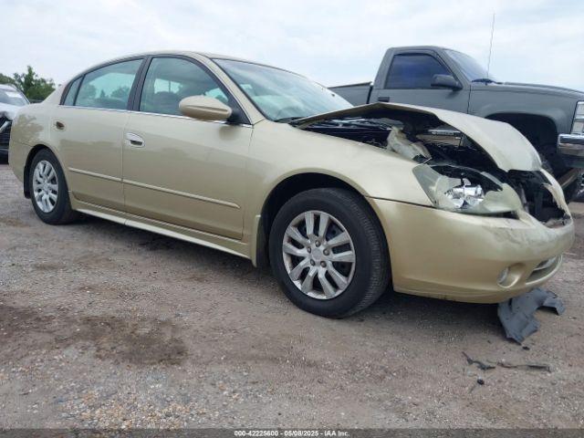  Salvage Nissan Altima