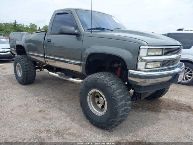  Salvage Chevrolet K2500