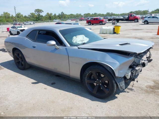  Salvage Dodge Challenger