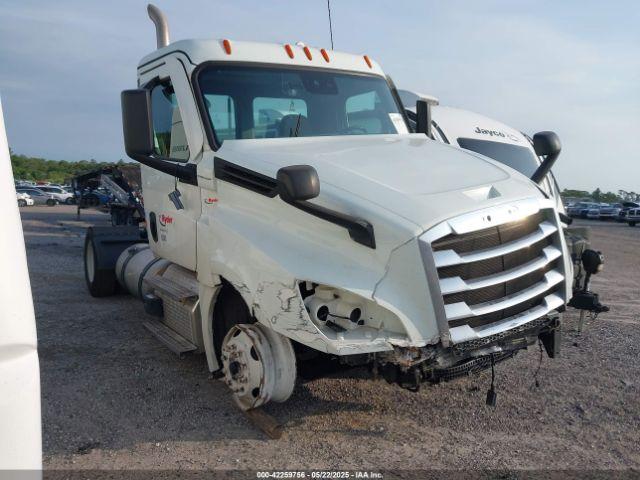 Salvage Freightliner New Cascadia 126