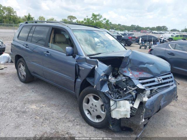  Salvage Toyota Highlander