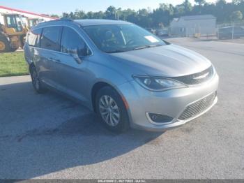  Salvage Chrysler Pacifica