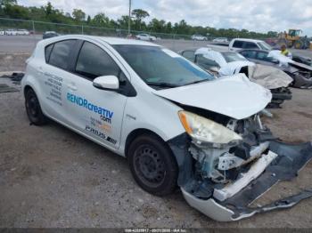  Salvage Toyota Prius c