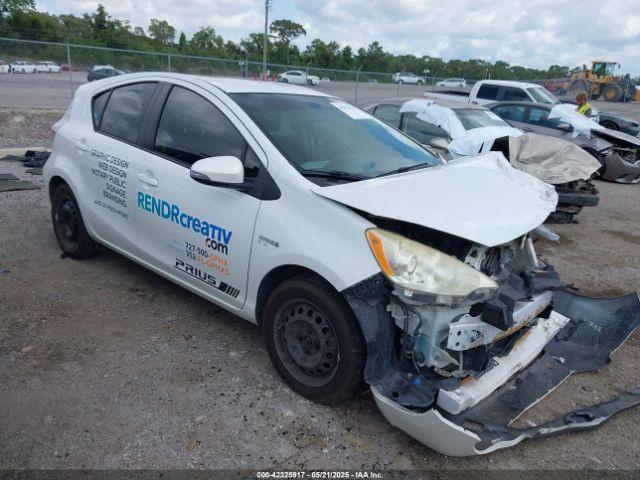  Salvage Toyota Prius c