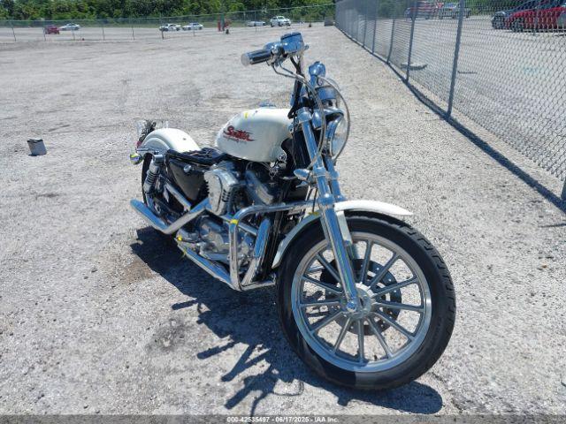  Salvage Harley-Davidson Xl883