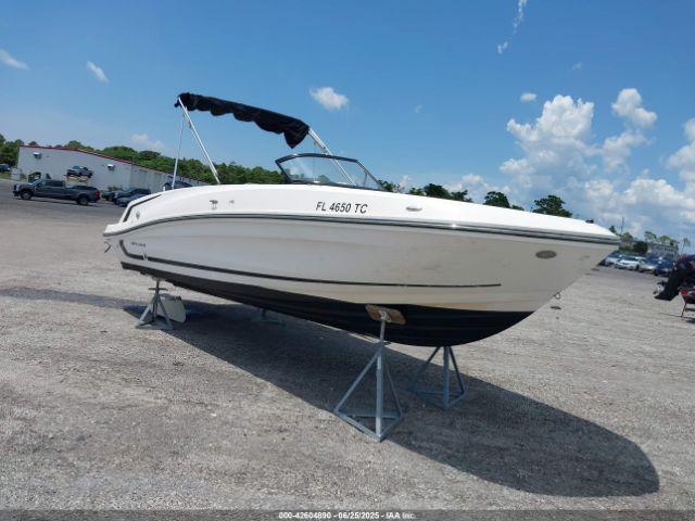  Salvage Brunswick Family Boa Bayliner Boat