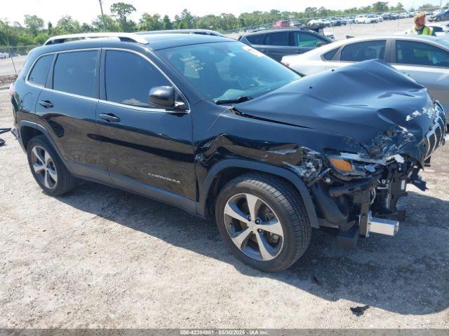  Salvage Jeep Cherokee