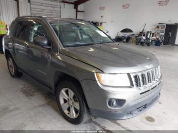  Salvage Jeep Compass