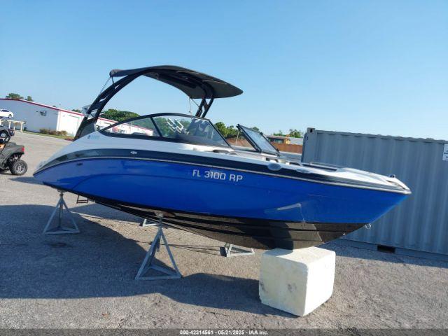  Salvage Yamaha Boat