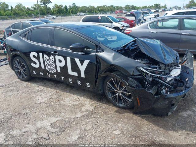  Salvage Toyota Prius
