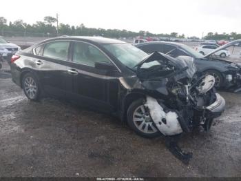  Salvage Nissan Altima