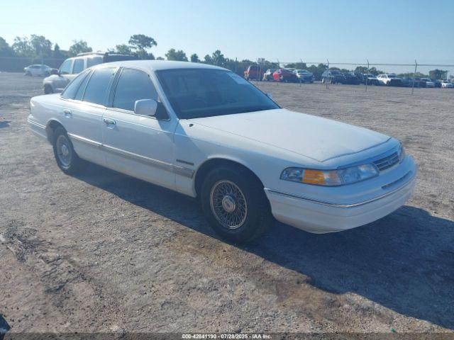  Salvage Ford Crown Victoria