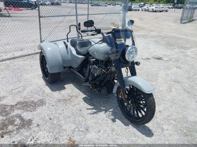  Salvage Harley-Davidson Flrt