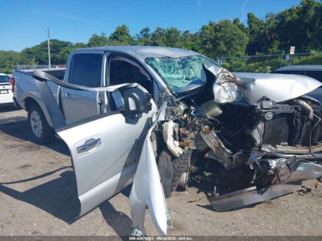  Salvage Nissan Titan