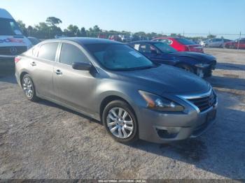  Salvage Nissan Altima