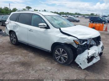  Salvage Nissan Pathfinder