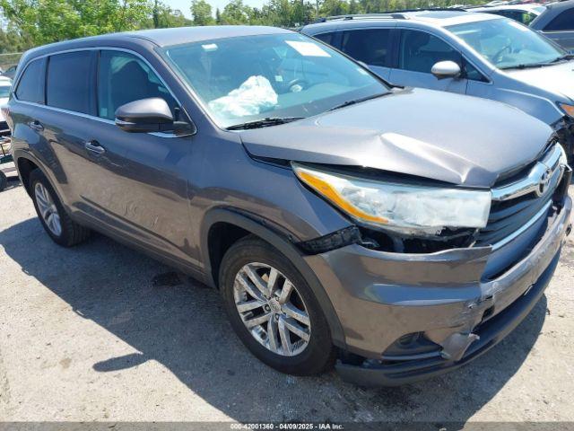  Salvage Toyota Highlander