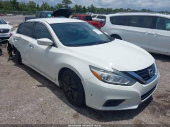  Salvage Nissan Altima