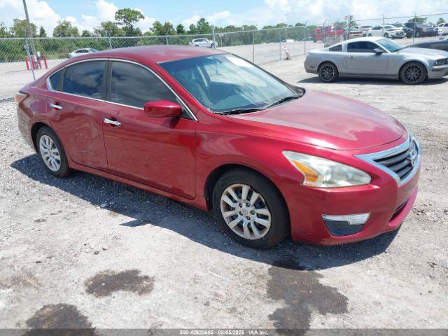  Salvage Nissan Altima
