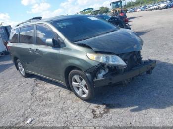  Salvage Toyota Sienna