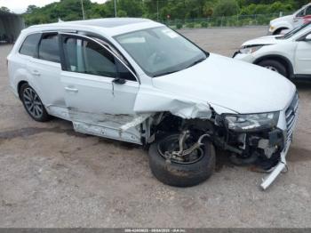  Salvage Audi Q7