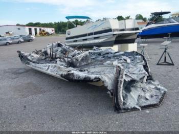  Salvage Sundance Boat