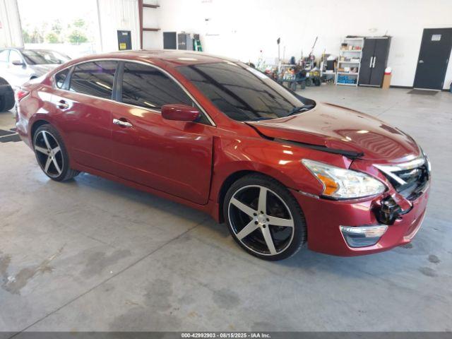  Salvage Nissan Altima